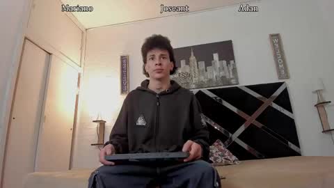 Snapshot of adan_oriol chatting on 11-09-25, 04:00 Adan Oriol online show from 11-09-25, 04:00