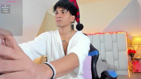 Snapshot of adan_oriol chatting on 12-03-25, 04:09 Adan Oriol online show from 12-03-25, 04:09