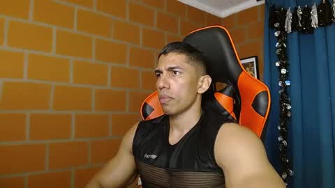Snapshot of adan_sin1 chatting on 01-29-25, 03:47 Adan Sin online show from 01-29-25, 03:47