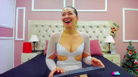 Snapshot of adarussell chatting on 12-12-24, 01:17 Adda online show from 12-12-24, 01:17