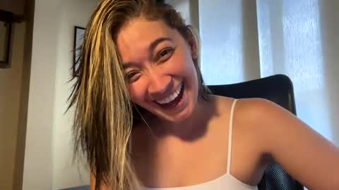 Snapshot of adarussell chatting on 02-23-26, 06:27 Adda online show from 02-23-26, 06:27