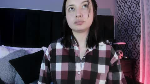 Snapshot of adeelinee chatting on 03-28-26, 08:19 Ade online show from 03-28-26, 08:19