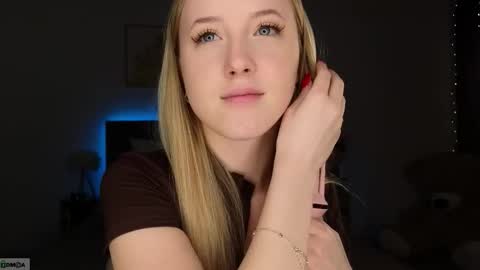 Adele online show from 02-21-26, 09:05