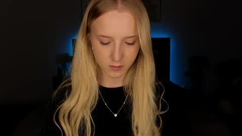 Adele online show from 04-05-26, 09:12