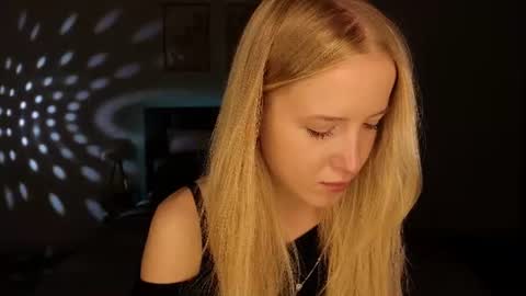Adele online show from 06-10-26, 08:52