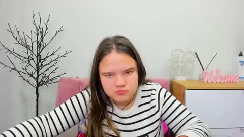 adelecruzz online show from 02-10-25, 04:36