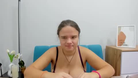 adelecruzz online show from 10-11-25, 07:29