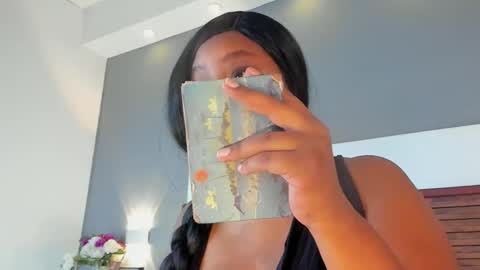 Snapshot of adelehottman chatting on 10-11-25, 12:15 Adele online show from 10-11-25, 12:15