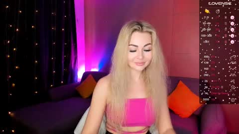 Snapshot of adeleroberts chatting on 02-20-25, 10:16 Adele online show from 02-20-25, 10:16