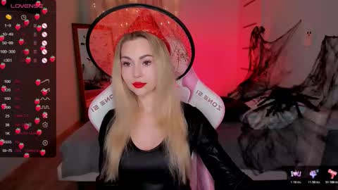 Snapshot of adeleroberts chatting on 10-30-25, 02:13 Adele online show from 10-30-25, 02:13