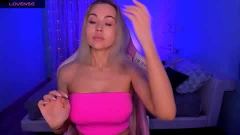 Snapshot of adeleroberts chatting on 03-02-26, 01:52 Adele online show from 03-02-26, 01:52