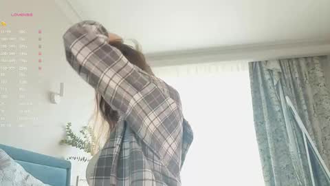 Snapshot of adeles_vibes chatting on 05-08-26, 04:07 Adele online show from 05-08-26, 04:07