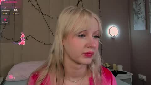 Snapshot of adelesilvy chatting on 03-09-26, 01:31 adelesilvy online show from 03-09-26, 01:31