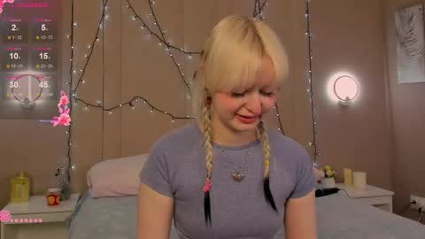 Snapshot of adelesilvy chatting on 03-14-26, 01:55 adelesilvy online show from 03-14-26, 01:55