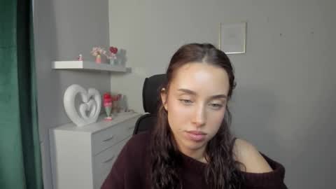 Adele online show from 04-22-26, 05:32