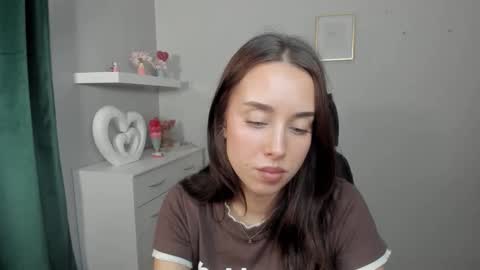 Adele online show from 04-24-26, 05:54