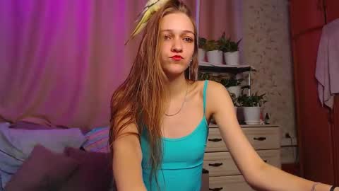 Snapshot of adelin_maxwell chatting on 10-19-25, 08:26 Lina online show from 10-19-25, 08:26