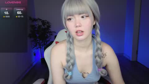 adelina__flower online show from 04-18-26, 02:37