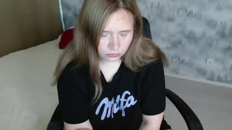 Snapshot of adelinalawson chatting on 06-22-26, 06:21 adelinalawson online show from 06-22-26, 06:21