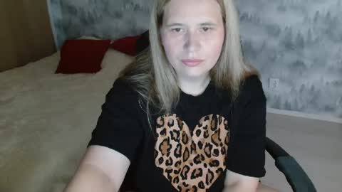 Snapshot of adelinalawson chatting on 07-31-26, 05:18 adelinalawson online show from 07-31-26, 05:18