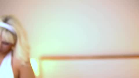 Snapshot of adelineking chatting on 07-10-26, 02:05 Ade online show from 07-10-26, 02:05