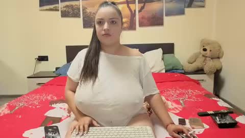 Adellineee online show from 04-29-26, 08:59