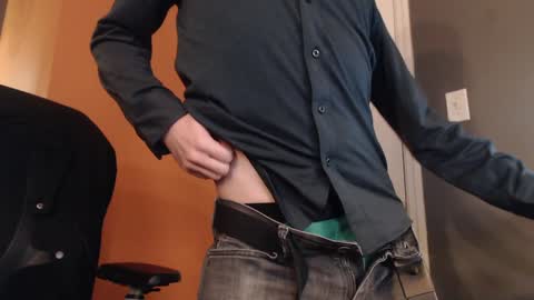 Snapshot of adequate_cock chatting on 01-06-25, 10:15 adequate_cock online show from 01-06-25, 10:15