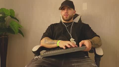 Ades online show from 11-02-25, 07:22