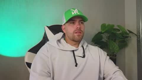 Ades online show from 11-24-25, 11:54