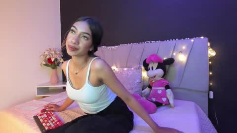 Snapshot of adharaharper chatting on 03-26-26, 08:25 Adhara online show from 03-26-26, 08:25