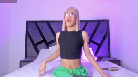 Snapshot of adharasweet1 chatting on 11-16-25, 02:06 AdharaSweet online show from 11-16-25, 02:06