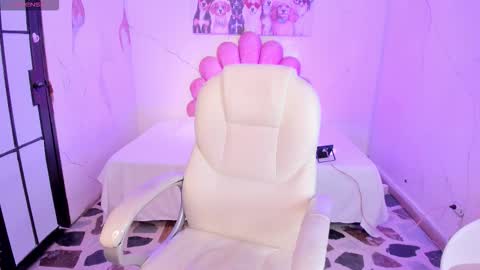 Snapshot of adharasweet1 chatting on 12-18-25, 06:08 AdharaSweet online show from 12-18-25, 06:08