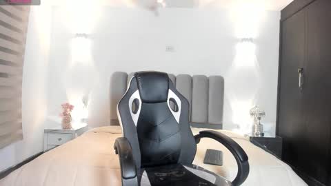 Snapshot of adharasweet1 chatting on 03-15-26, 01:22 AdharaSweet online show from 03-15-26, 01:22