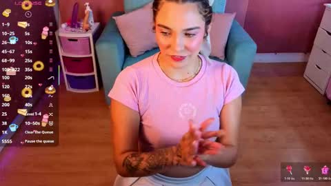 Snapshot of adharawo chatting on 01-06-26, 12:20 Adhara online show from 01-06-26, 12:20