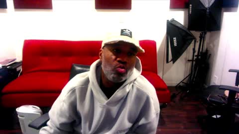 Snapshot of adick_ting chatting on 12-25-24, 02:14 adick_ting online show from 12-25-24, 02:14