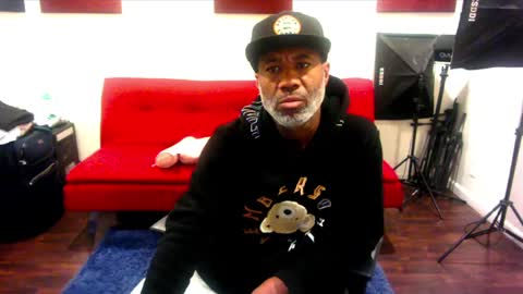 Snapshot of adick_ting chatting on 01-12-25, 12:23 adick_ting online show from 01-12-25, 12:23