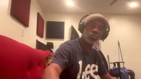 Snapshot of adick_ting chatting on 01-23-25, 12:09 adick_ting online show from 01-23-25, 12:09