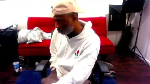 Snapshot of adick_ting chatting on 02-22-25, 01:46 adick_ting online show from 02-22-25, 01:46