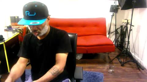 Snapshot of adick_ting chatting on 11-16-25, 06:46 adick_ting online show from 11-16-25, 06:46