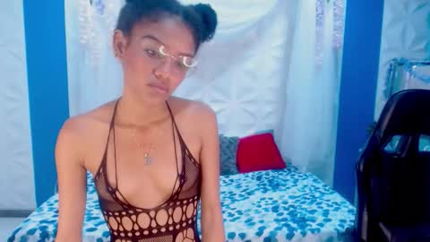 adisson_petite1 online show from 10-08-25, 01:09