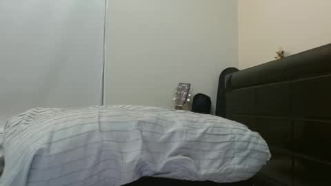 adit56665 online show from 12-03-24, 03:44