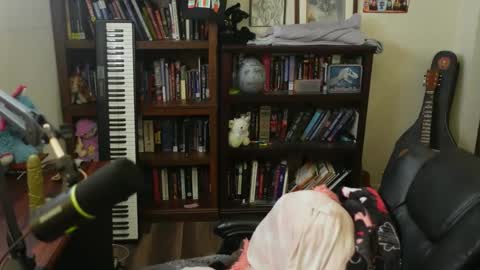 adobe_angel304 online show from 02-18-25, 09:53