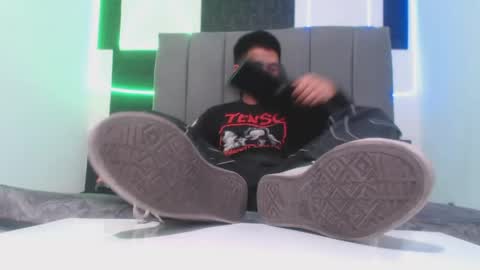adonis_latin_19 online show from 04-24-26, 07:38