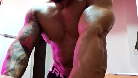 Adonis online show from 10-08-25, 06:38