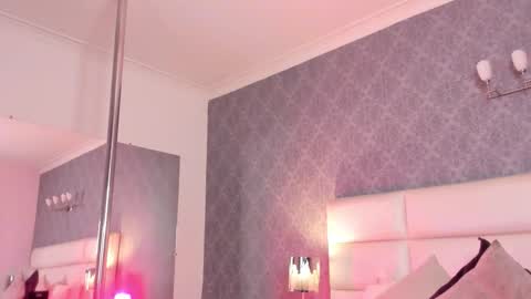 Snapshot of adonisaster chatting on 10-17-25, 08:44 Adonis online show from 10-17-25, 08:44