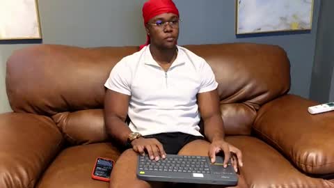 Snapshot of adonisknigh chatting on 01-31-25, 11:56 Adonis Knight online show from 01-31-25, 11:56