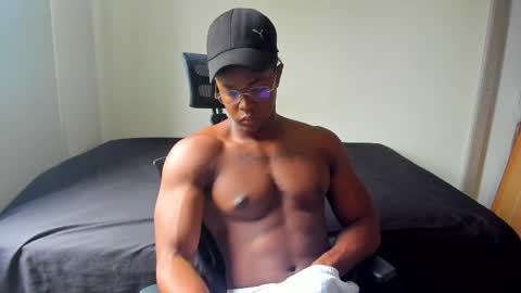 Snapshot of adonisknigh chatting on 02-13-25, 12:43 Adonis Knight online show from 02-13-25, 12:43