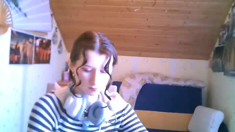 adorable_sparkle online show from 02-13-25, 12:21