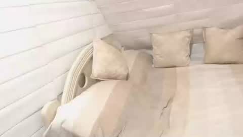 Snapshot of adorabletrans69 chatting on 01-13-25, 09:42 Princess BLanca online show from 01-13-25, 09:42