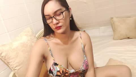 Snapshot of adorabletrans69 chatting on 09-24-25, 05:05 Princess BLanca online show from 09-24-25, 05:05